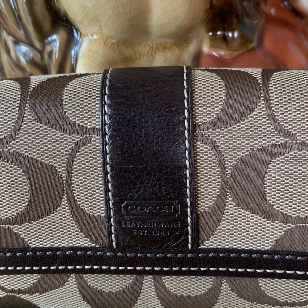Coach Signature Canvas/Leather Wallet/Key Ring